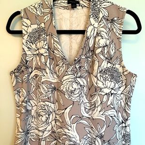 Women’s Ann Taylor Factory Sleeveless Top Medium Gray and White Floral Print